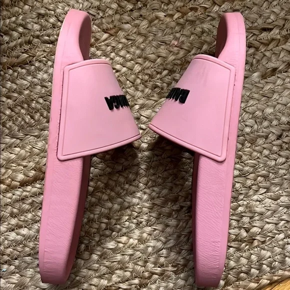 SOLD-Balenciaga Blush Pink Logo Slides - Picture 4 of 5